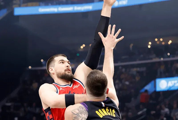 快船配角熬出头了！祖巴茨+柯林斯统治级表现，替补还有3支点！|伊维察-祖巴茨|伊维察·祖巴茨|洛杉矶湖人队|洛杉矶快船队|篮板_新浪新闻