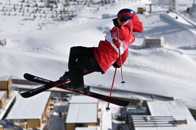 开云品牌-谷爱凌摘得冬奥第二金 两金一银收官创造历史！