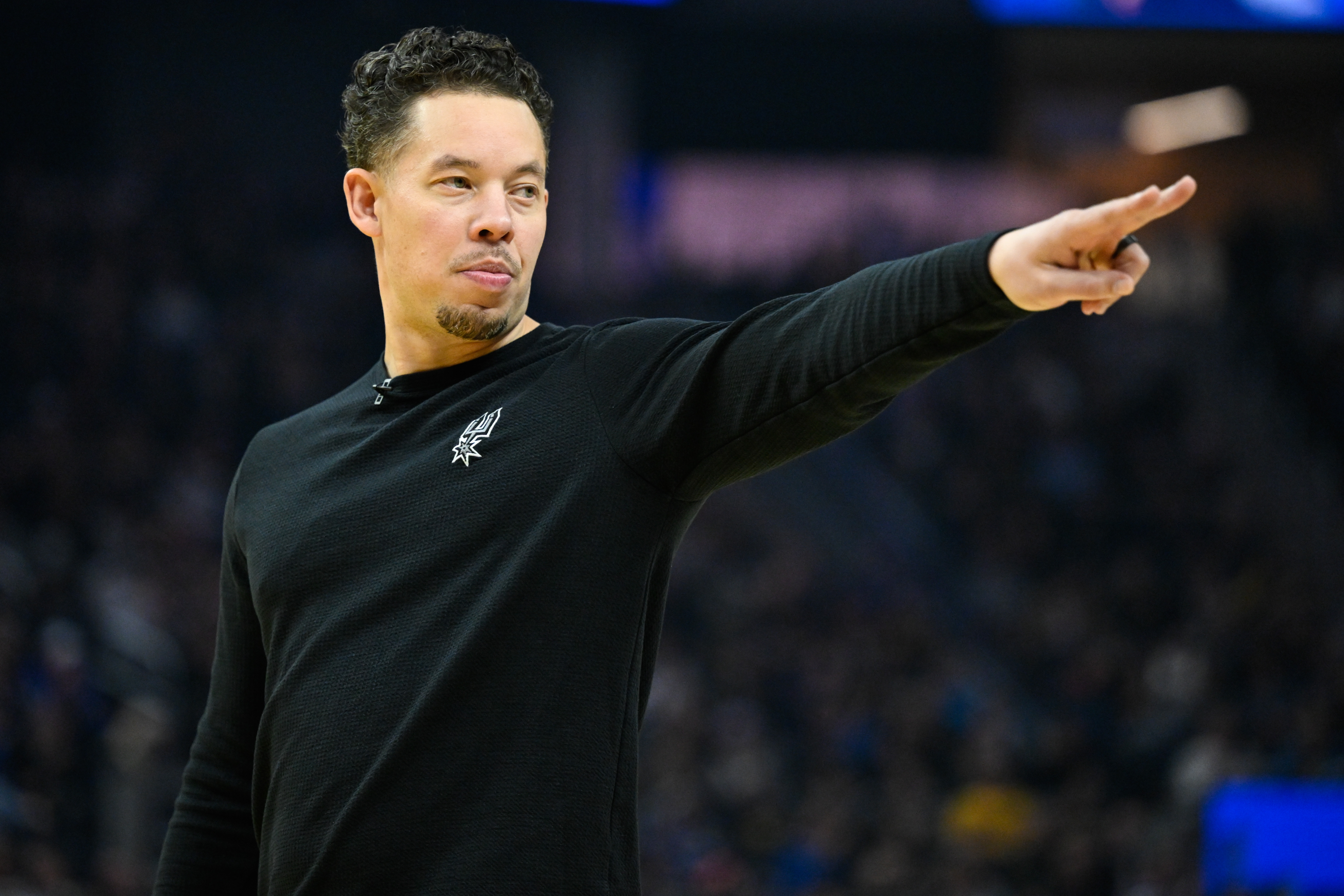 开云品牌-米奇：我们不会让任何人打40分钟 也不会为了结果过度使用球员